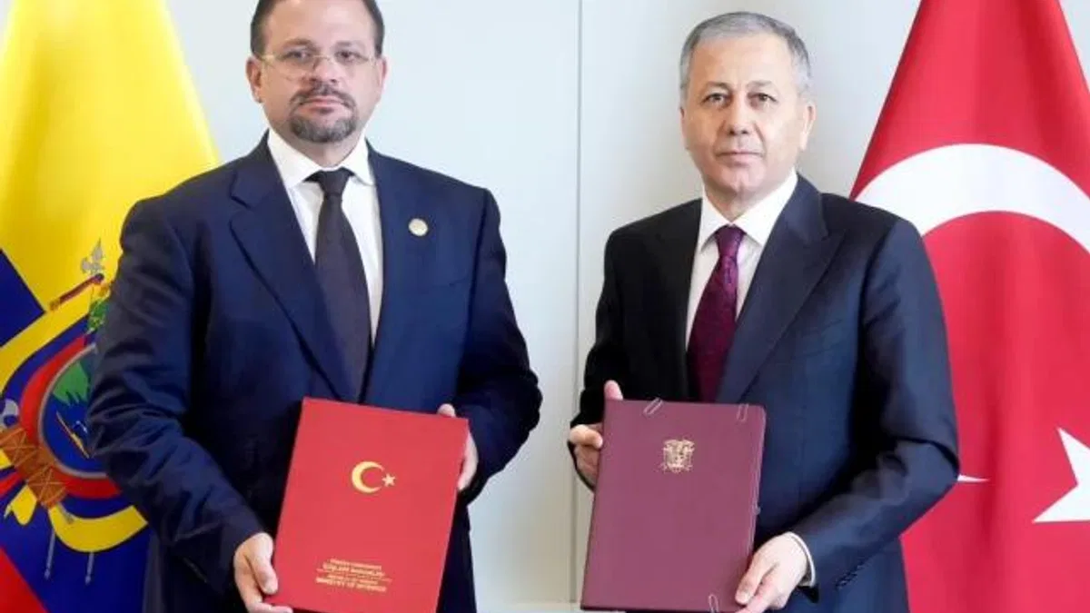 Bakan Yerlikaya, Ekvatorlu mevkidaşıyla görüştü