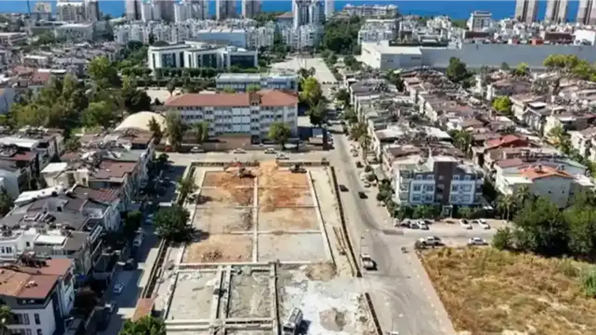 Muratpaşa raket sporlarının yeni merkezini kuruyor