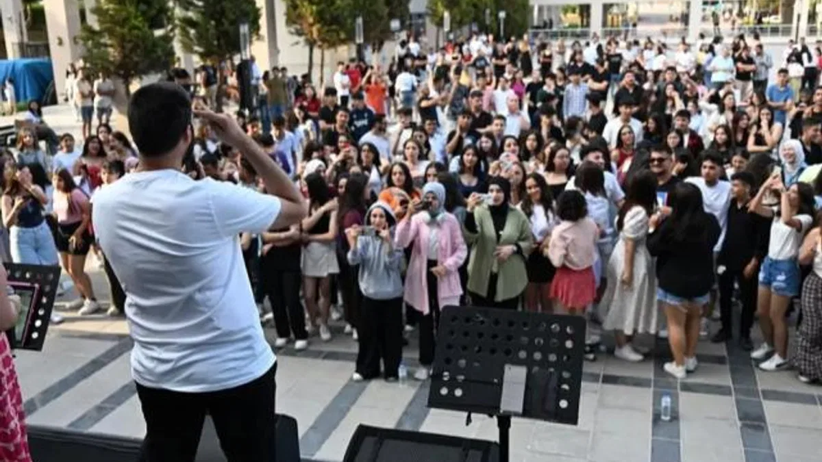 Mersin’de öğrencilere YKS öncesi moral etkinliği