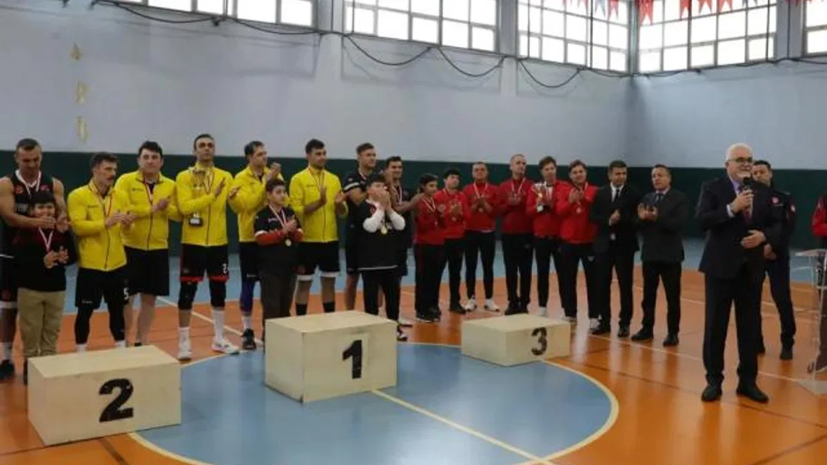 İstanbul İtfaiyesi Spor Turnuvası’nda kupalar sahiplerini buldu
