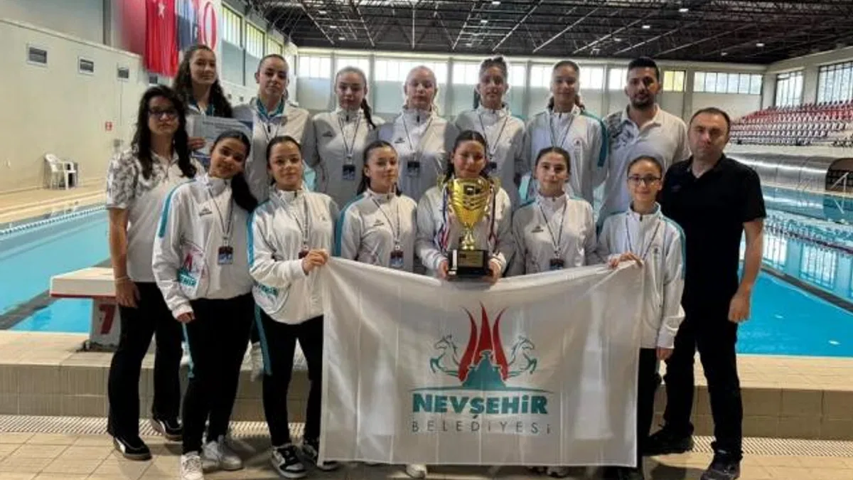 Nevşehir Belediyesi kadın sutopu takımından havuzda başarı
