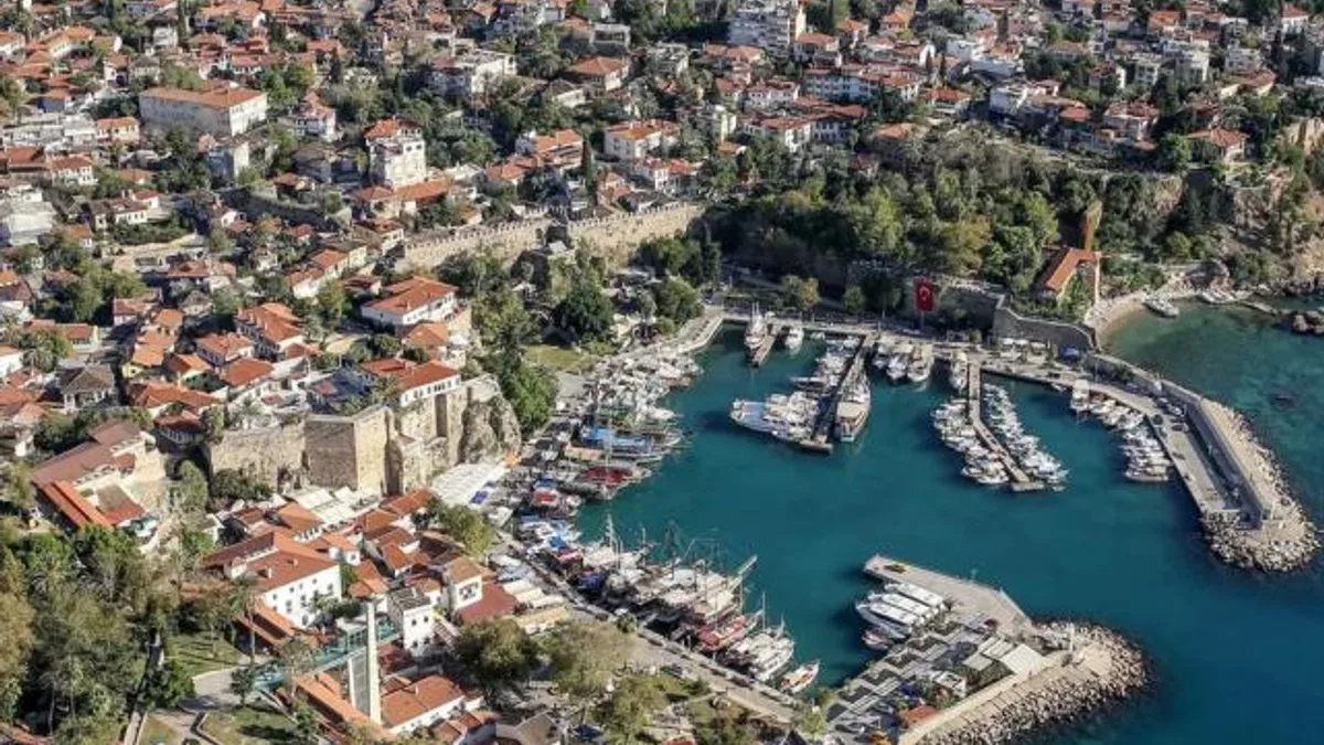 Antalya Kaleiçi sporla keşfedilecek!