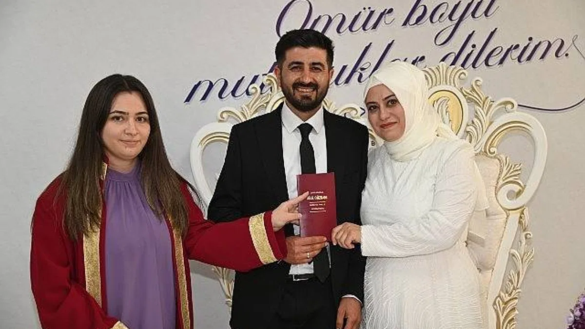 Takvimlerdeki 24.04.2024 tarihi nikah başvurularında Selçuklu Belediyesi’nde de yoğunluğa neden oldu