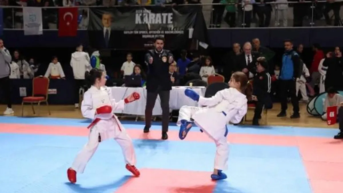 Kocaeli’de karate resitali yaşandı