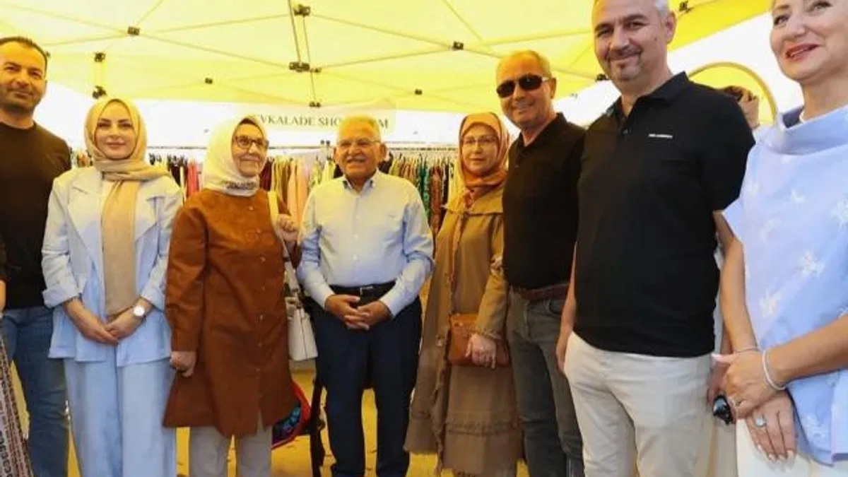 Memduh Büyükkılıç tasarımcı kadınlarla buluştu