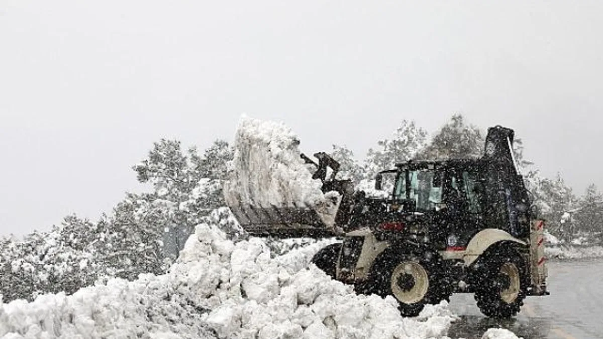 Beyaza Bürünen Muğla’da Yollar Ulaşıma Açıldı