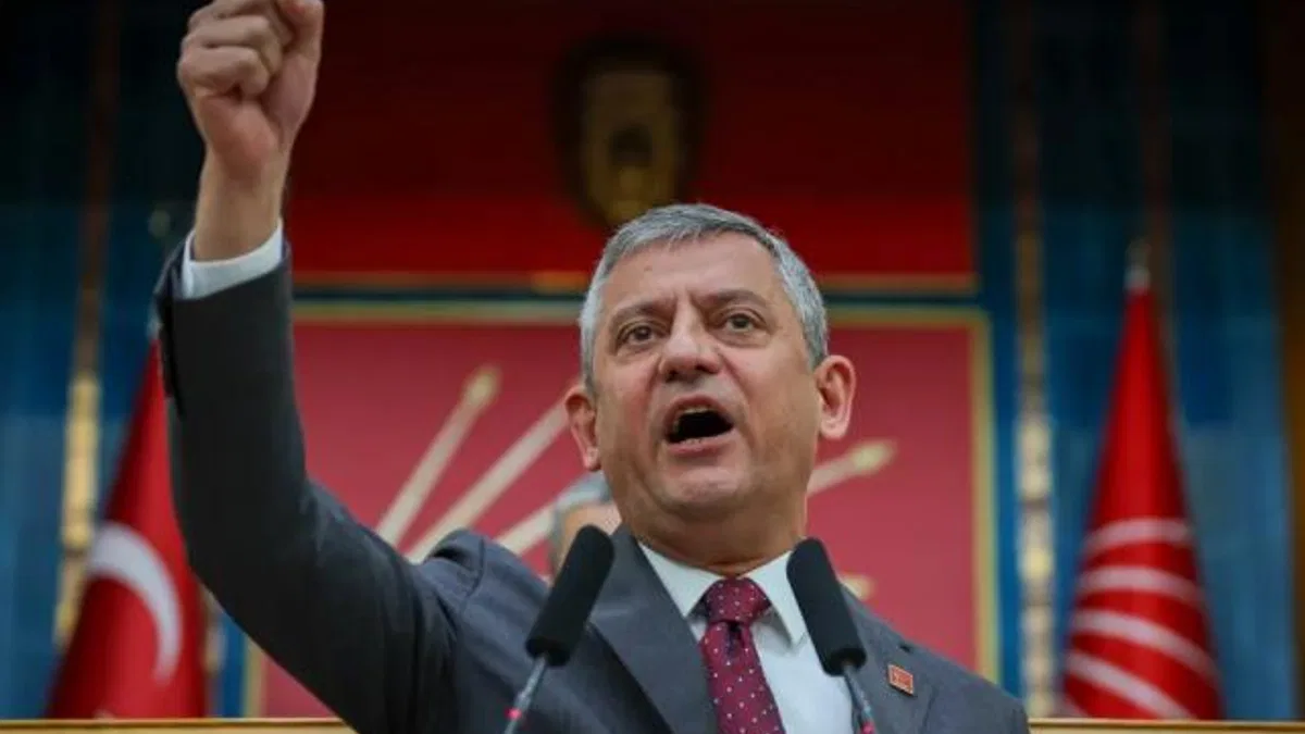 AK Parti’ye geçen Başkan Köksal’a ‘Özel’ tepki: CHP’nin kapısında yalvarma!