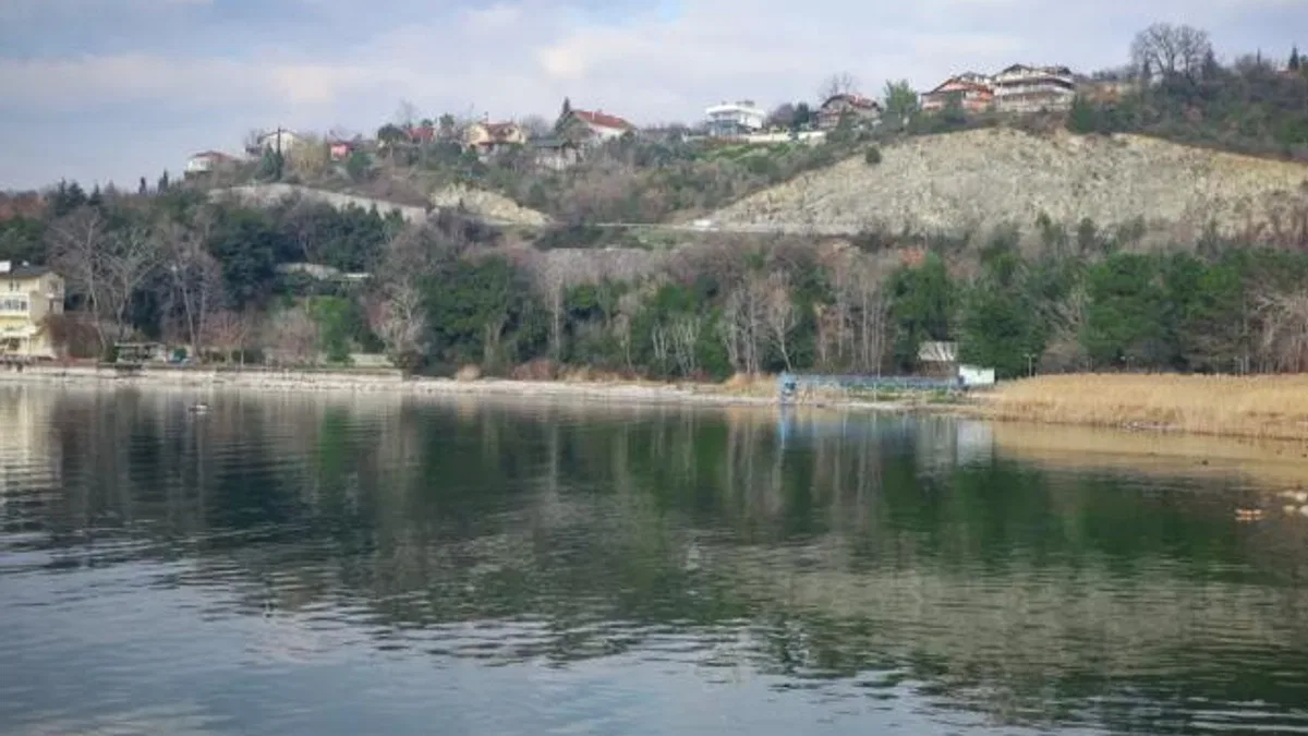 Sapanca yağışlarla 6,5 milyon metreküp su aldı
