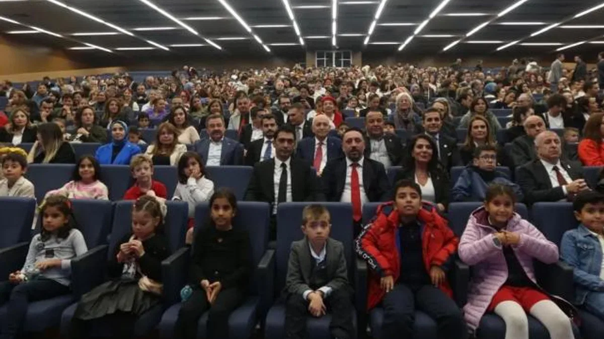 ‘Mustafa’nın Ankara galasında çocuklar protokolde