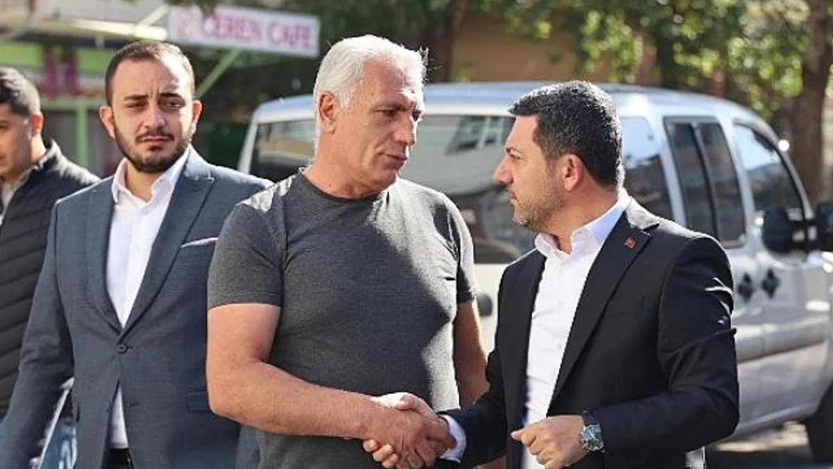 Başkan Arı 350 Evler Mahallesi’nde