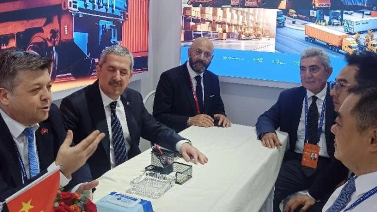 Türk ihracatçılar Urumçi’de yeni işbirliklerine imza attı