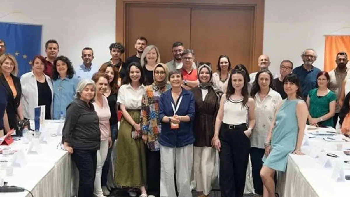 Denizli’de 40 STK’ya kapsamlı eğitim