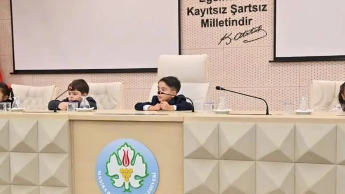Manisa’da çocuk meclisi kuruldu