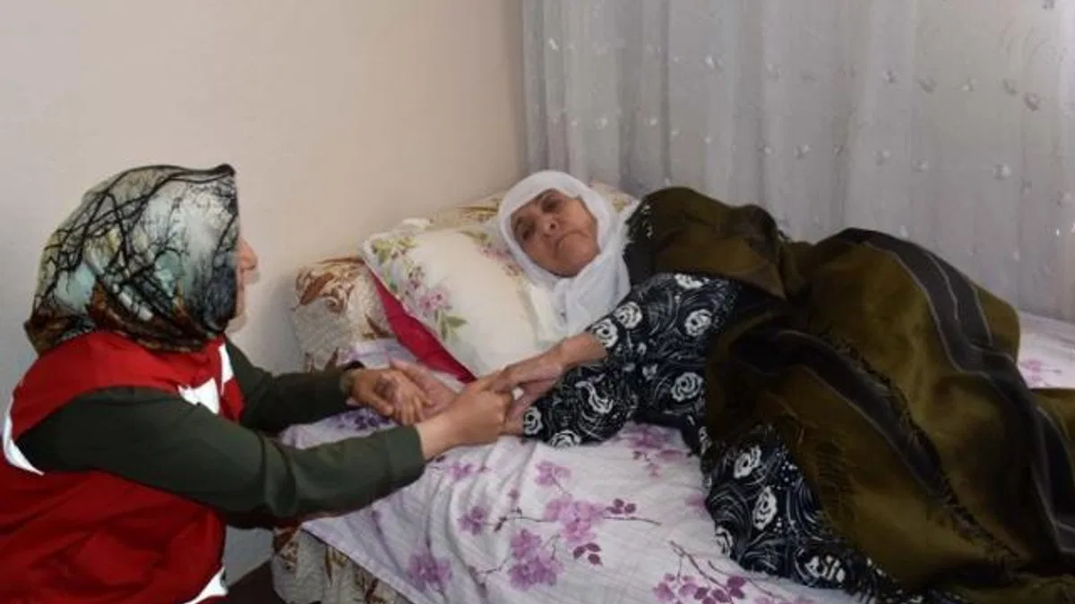 555 bin kişi yararlanıyor… Ağustos’ta da evde bakım destekleri artışlı yatırılacak