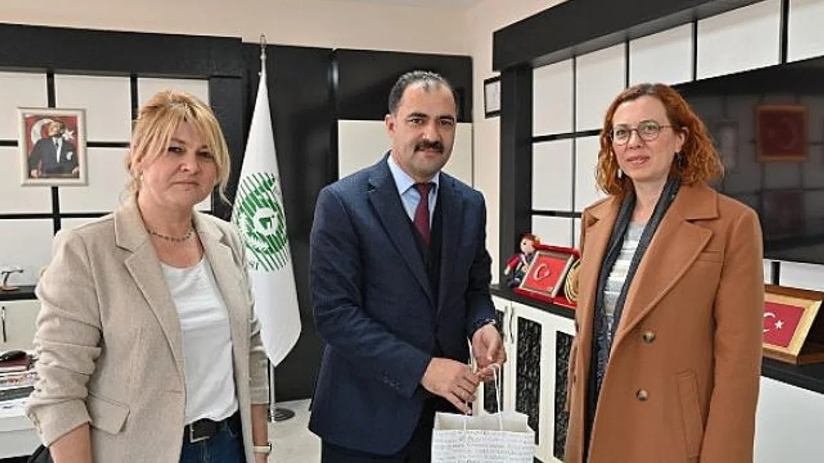Demirci’de Üstyapı Çalışmaları Tüm Hızıyla Devam Ediyor