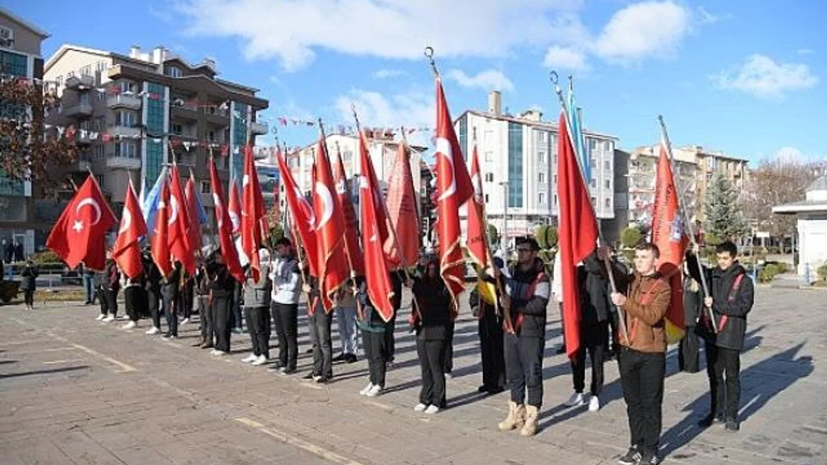 Kahramankazan’da 24 Kasım Öğretmenler Günü dolayısıyla bir takım etkinlikler düzenlendi.