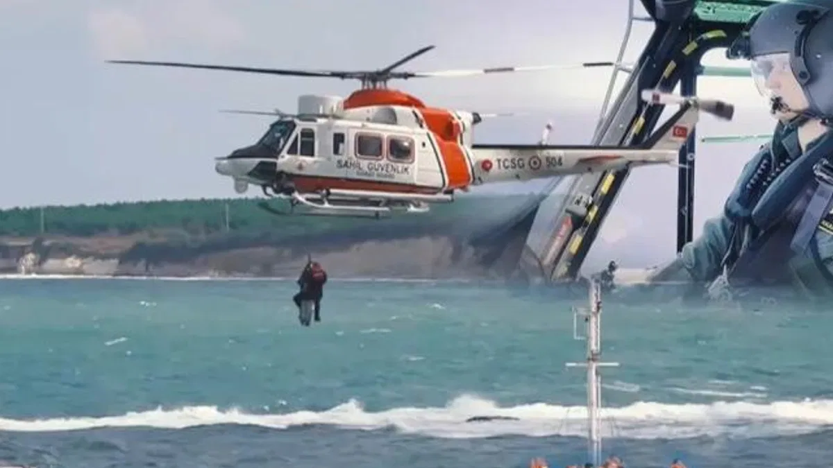 İlk kadın helikopter pilotu 7 denizciyi kurtardı! Tarih yazdı