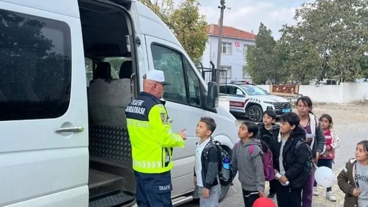 Edirne’de okul servis araçları titizlikle denetleniyor