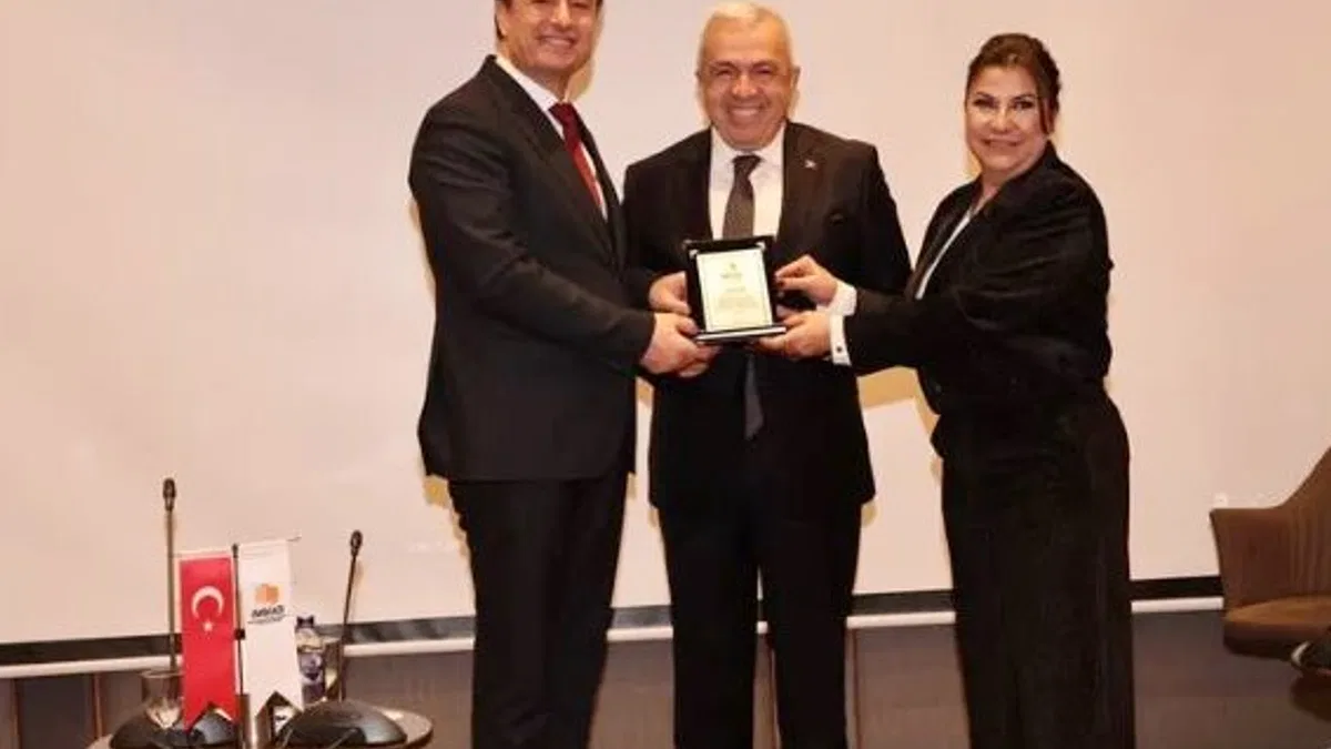 Şadi Özdemir: ‘Kentsel dönüşümde belediyeler sürecin merkezinde olmalı’