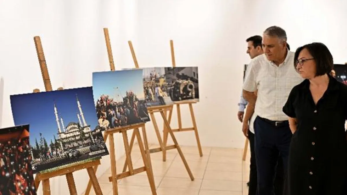 Muratpaşa’da 15 Temmuz fotoğraf sergisi