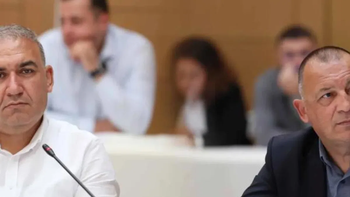 Şile Belediyesi’nin tutuklu CHP’li meclis üyeleri istifa etti!