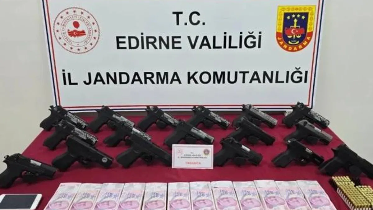 İpsala’daki operasyonda 17 tabanca ele geçirildi
