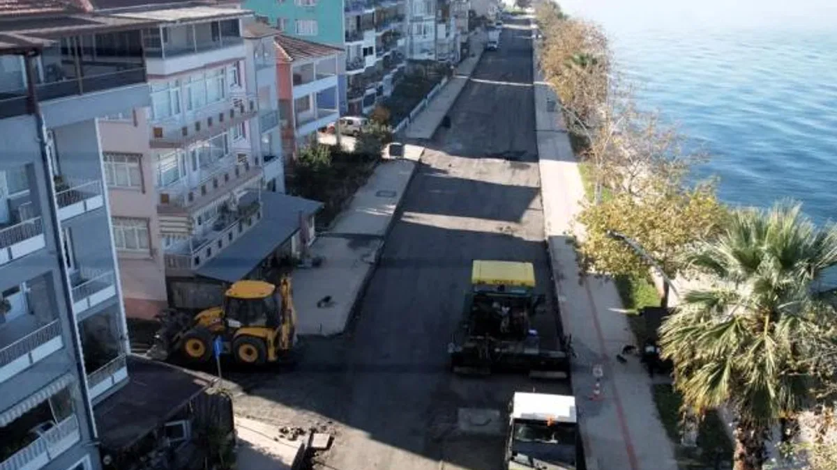 Gölcük Halıdere sahilinde üstyapı sil baştan