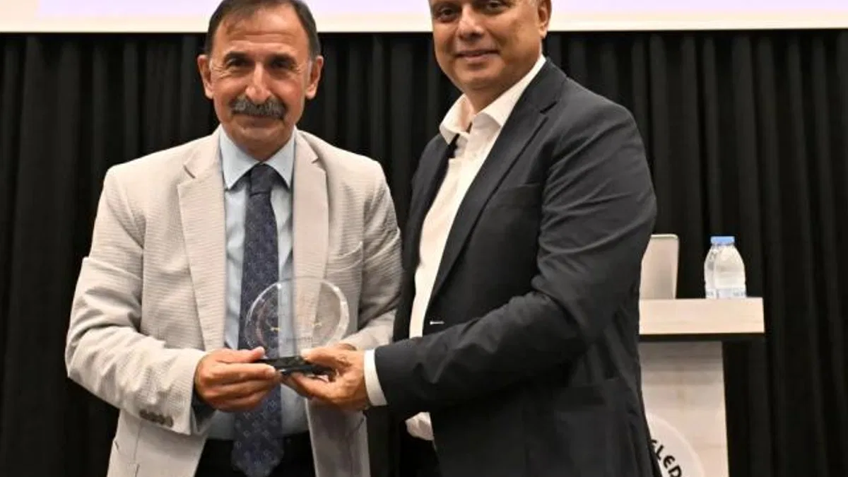 ‘Lozan’a Giden Son’ konferansı