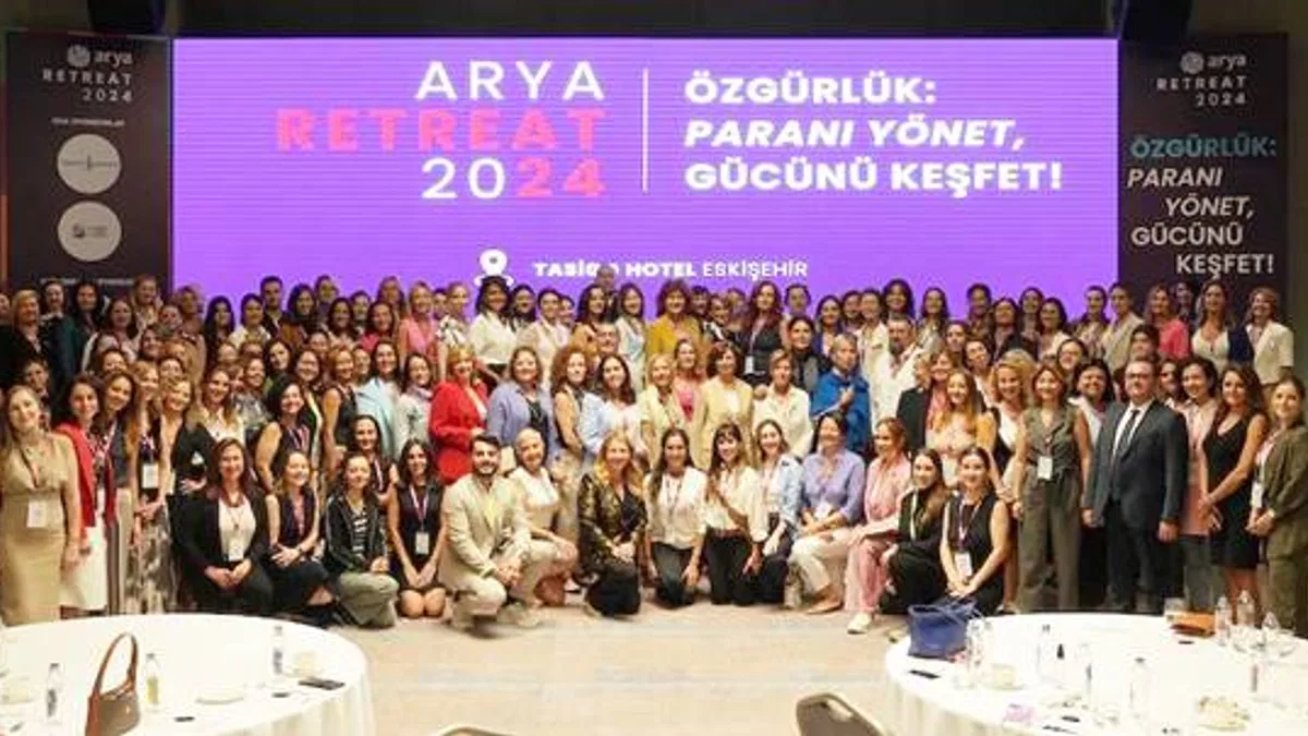 Başkan Ünlüce; “Kadınlarımız korkmadan iş hayatına girmeli”