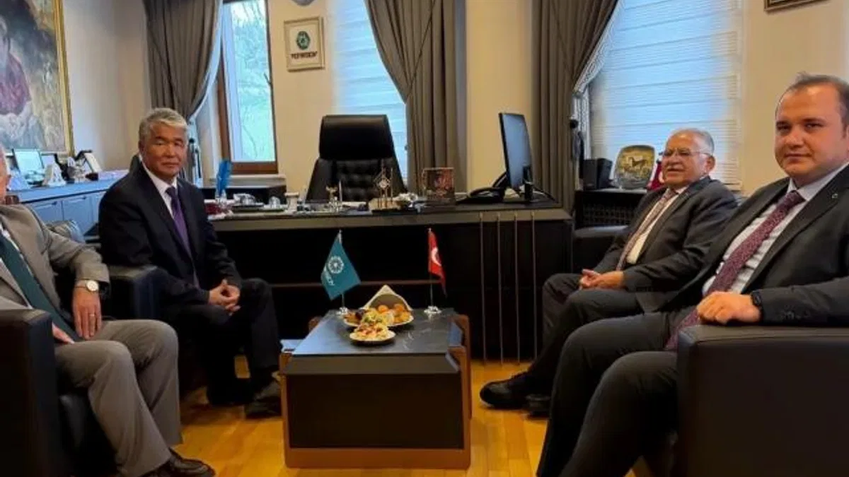 Memduh Büyükkılıç’tan TÜRKSOY’a ziyaret
