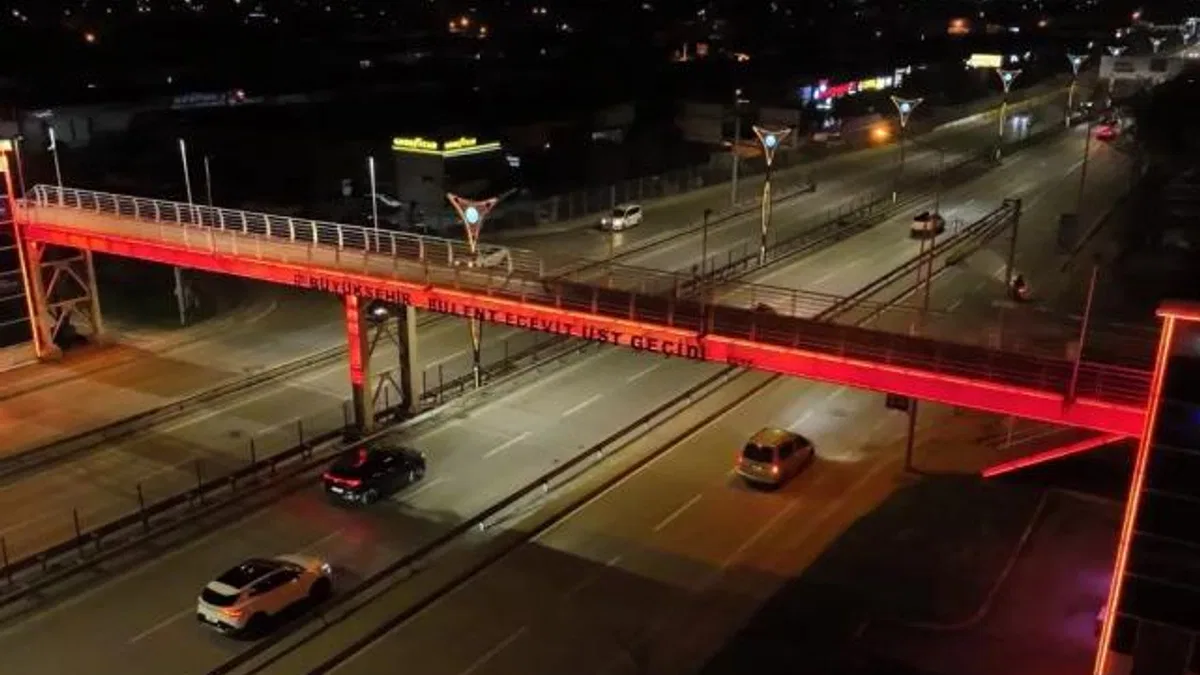 Kocaeli’den kadına şiddete karşı turuncu mesaj