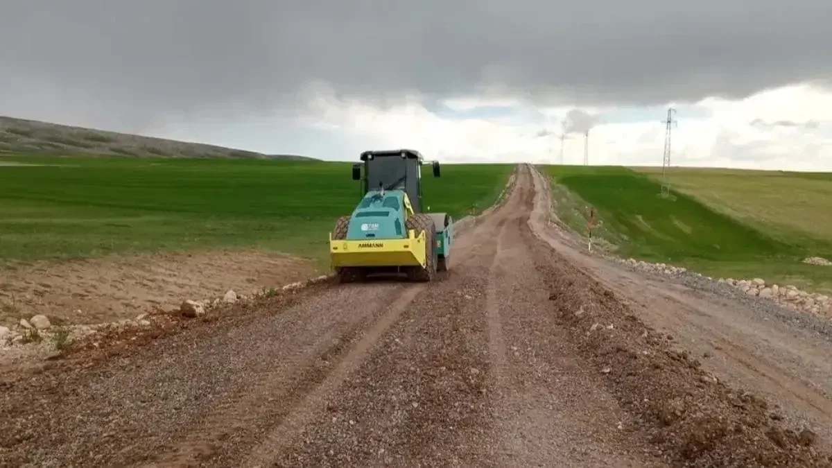 Kayseri Büyükşehir’den kırsalda hummalı mesai