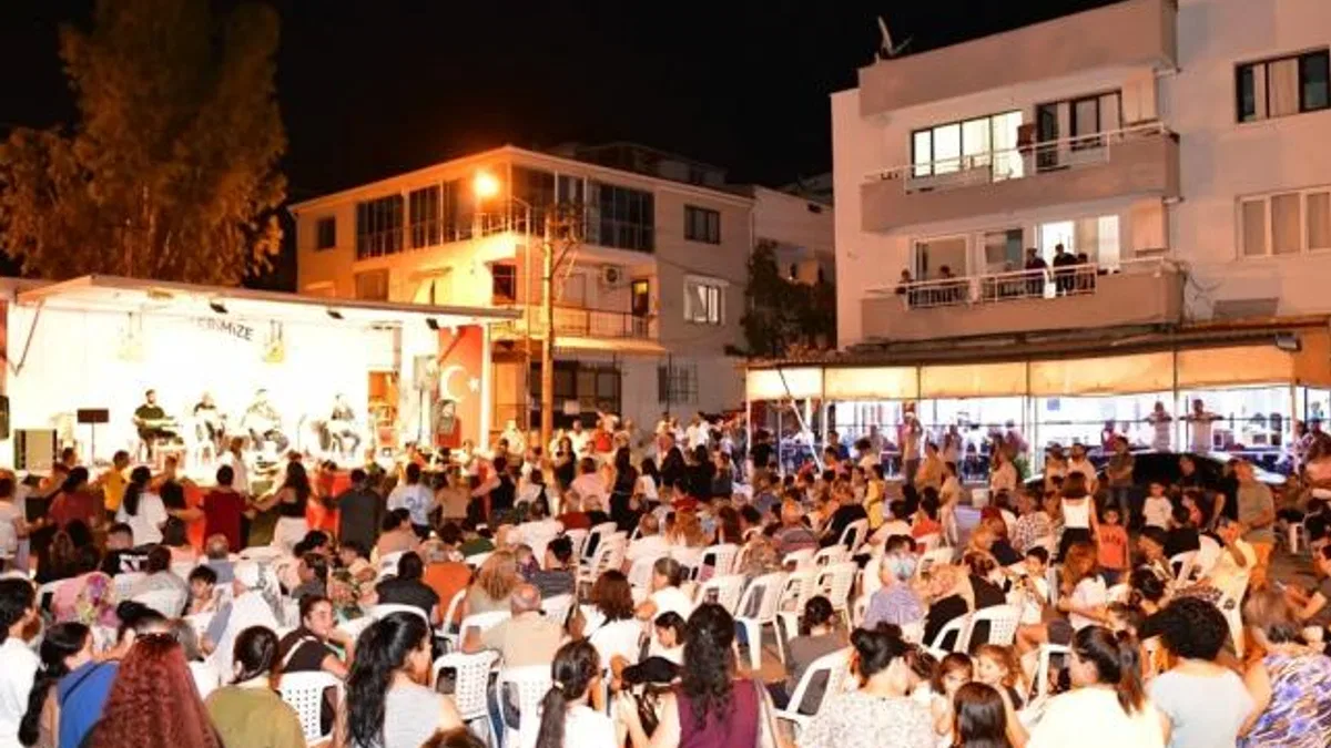 İzmir Çiğli’de müzik ve tiyatro mahallelere taşınıyor