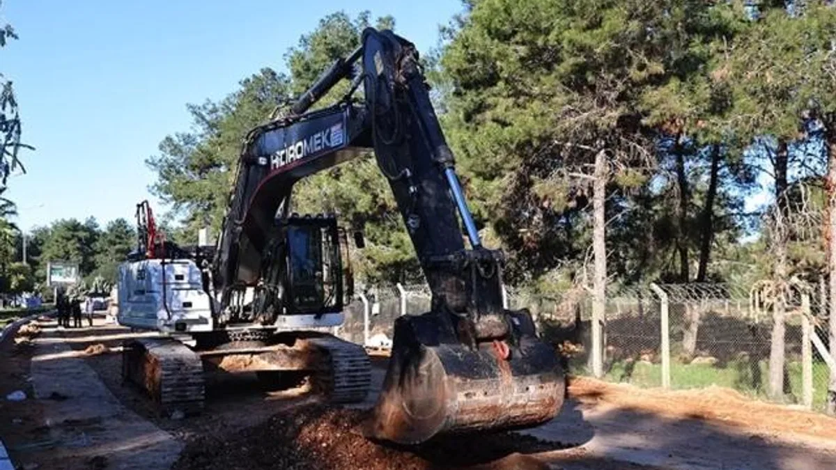 Antalya Büyükşehir’den Kardeş Kentler Caddesi’nde çalışma