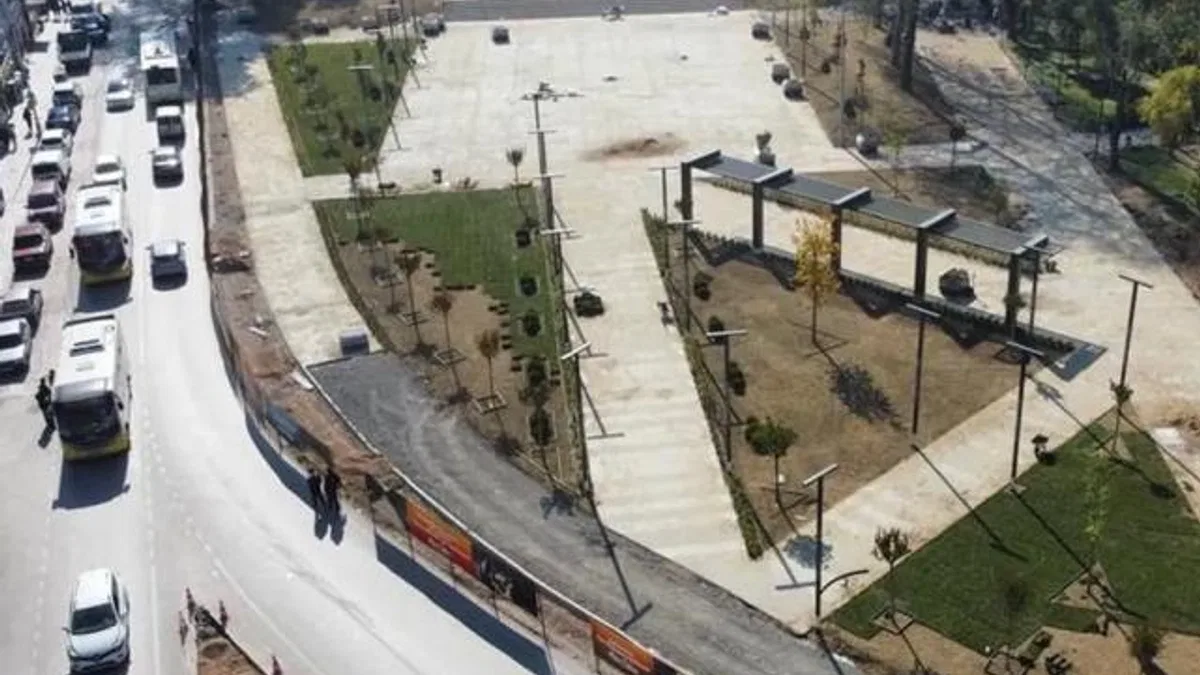 Yeni meydan Cumhuriyet Bayramına hazırlanıyor