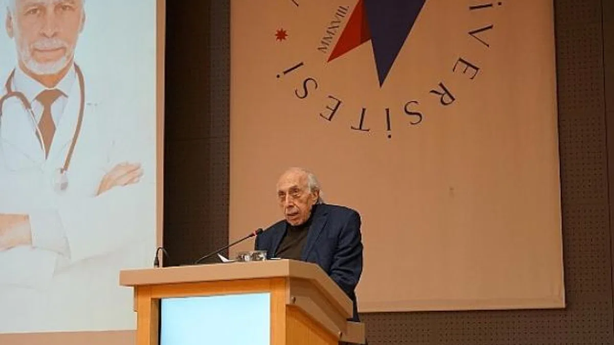 Prof. Dr. Selçuk Erez’den geleceğin hekimlerine tavsiye