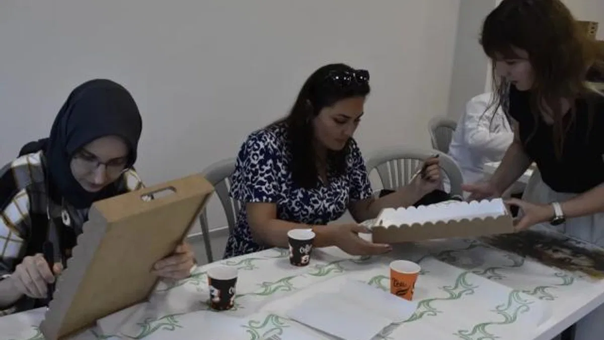 Bursa Karacabey’de ‘ahşap boyama’ ilgisi