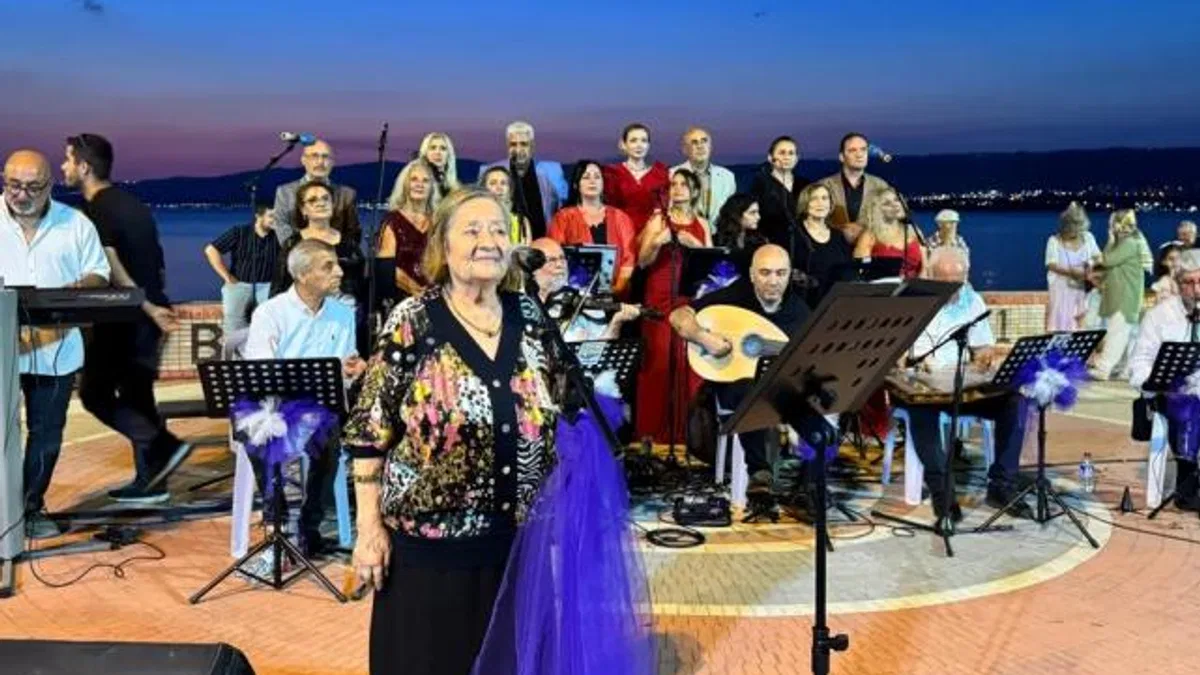 Gölcük Belediyesi TSM Korosu kulakların pasını sildi