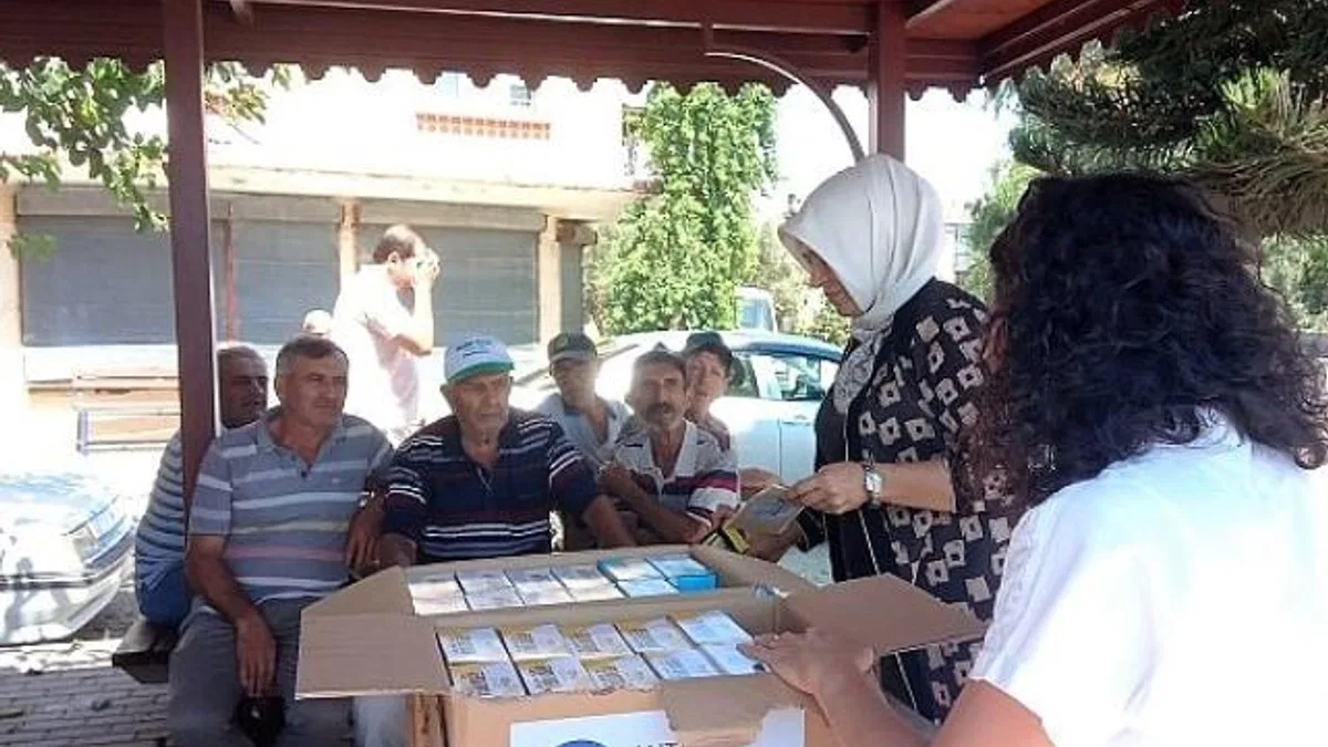 Manavgatlı üreticilere yapışkan tuzak desteği