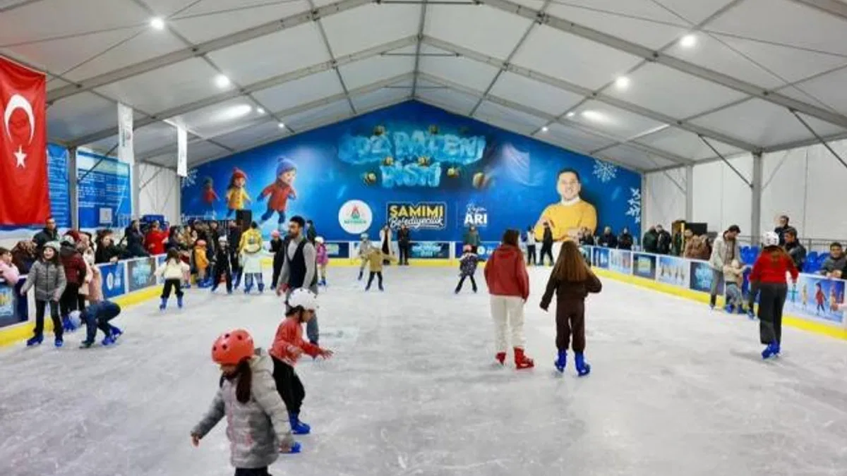 Nevşehir’de buz pateni pisti açıldı