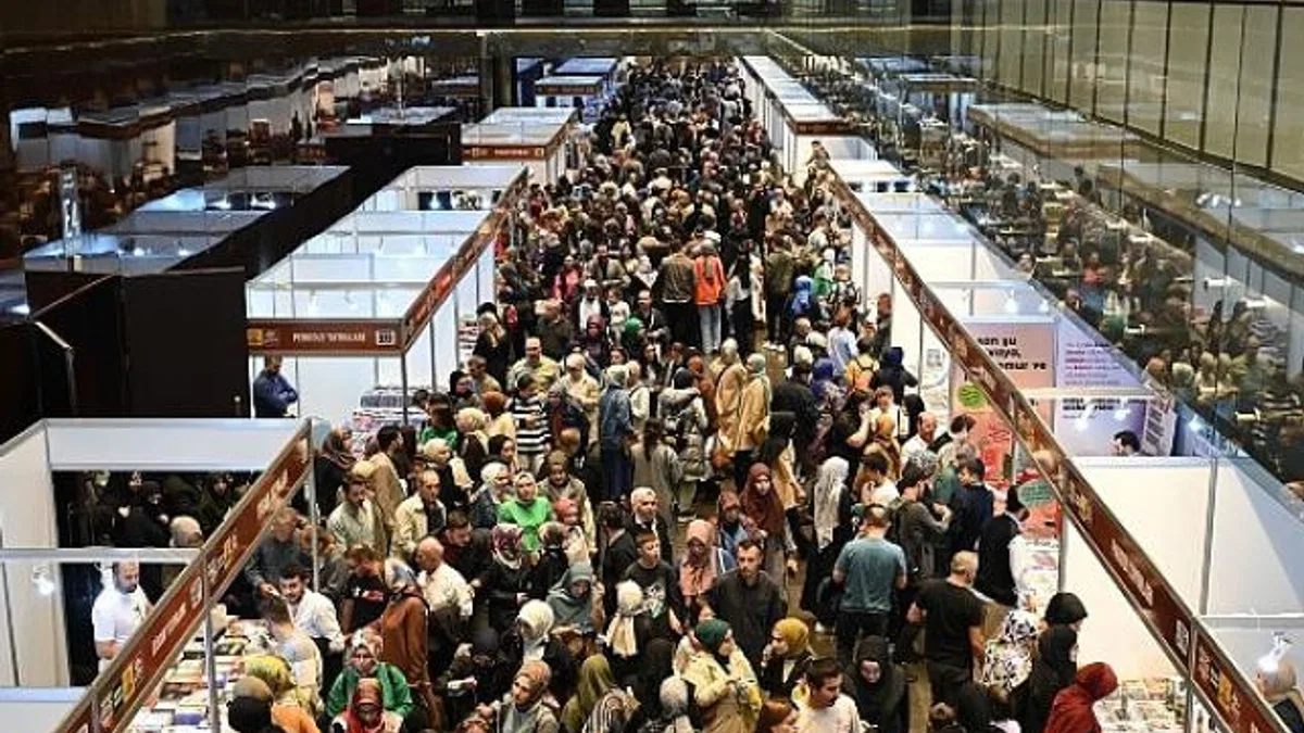 Başkan Altay Tüm Kitapseverleri 11. Konya Kitap Günleri’ne Davet Etti
