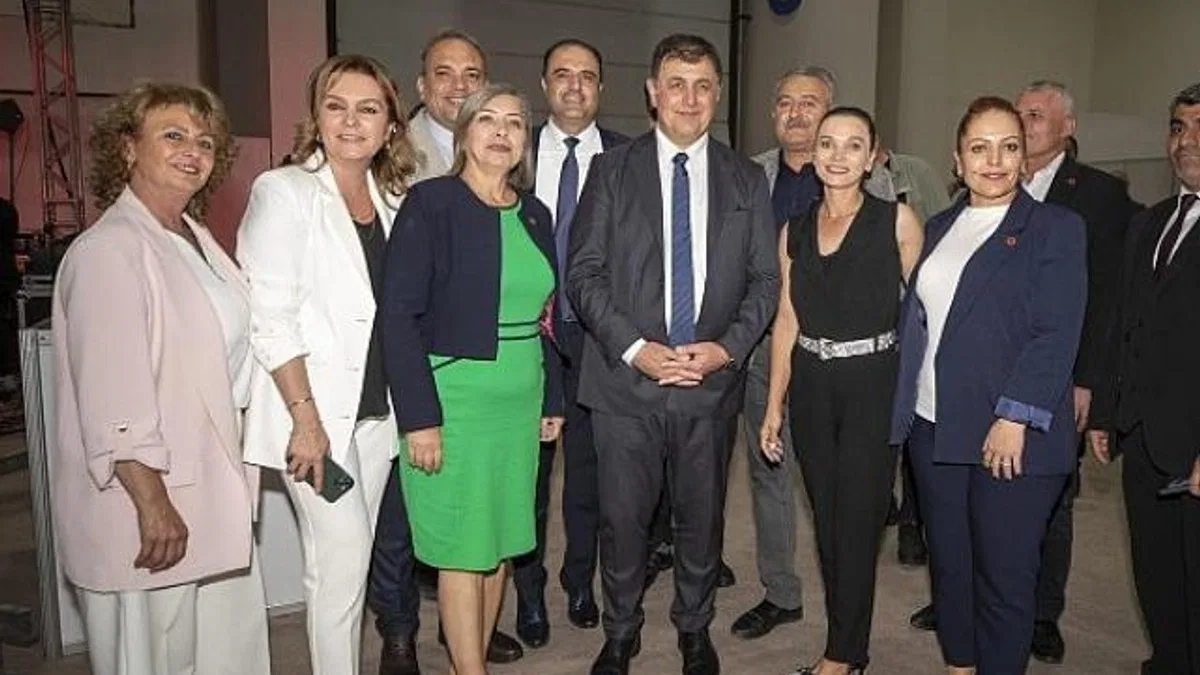 Başkan Tugay muhtarlarla buluştu