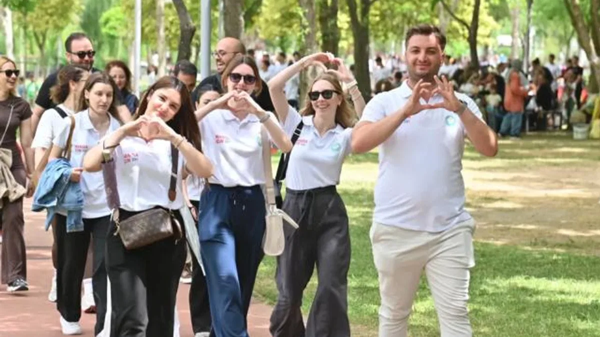 Manisa’da adım adım sağlıklı yürüyüş