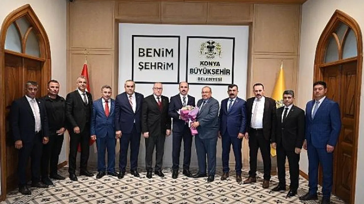 Başkan Altay Tüm Muhtarların 19 Ekim Muhtarlar Günü’nü Kutladı