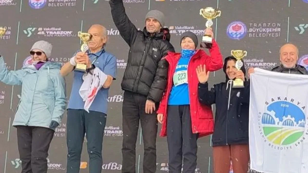 Sakaryalı sporcular Trabzon’dan dereceyle döndü
