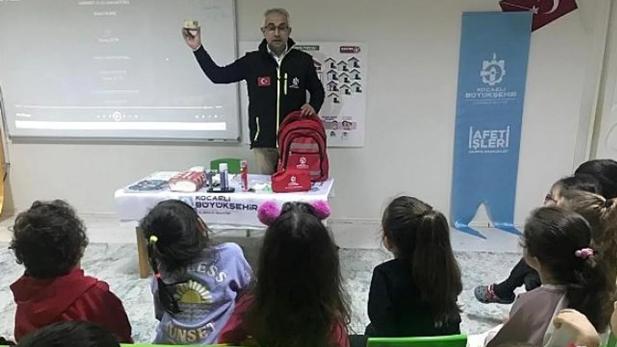Okullarda afet farkındalık eğitimi