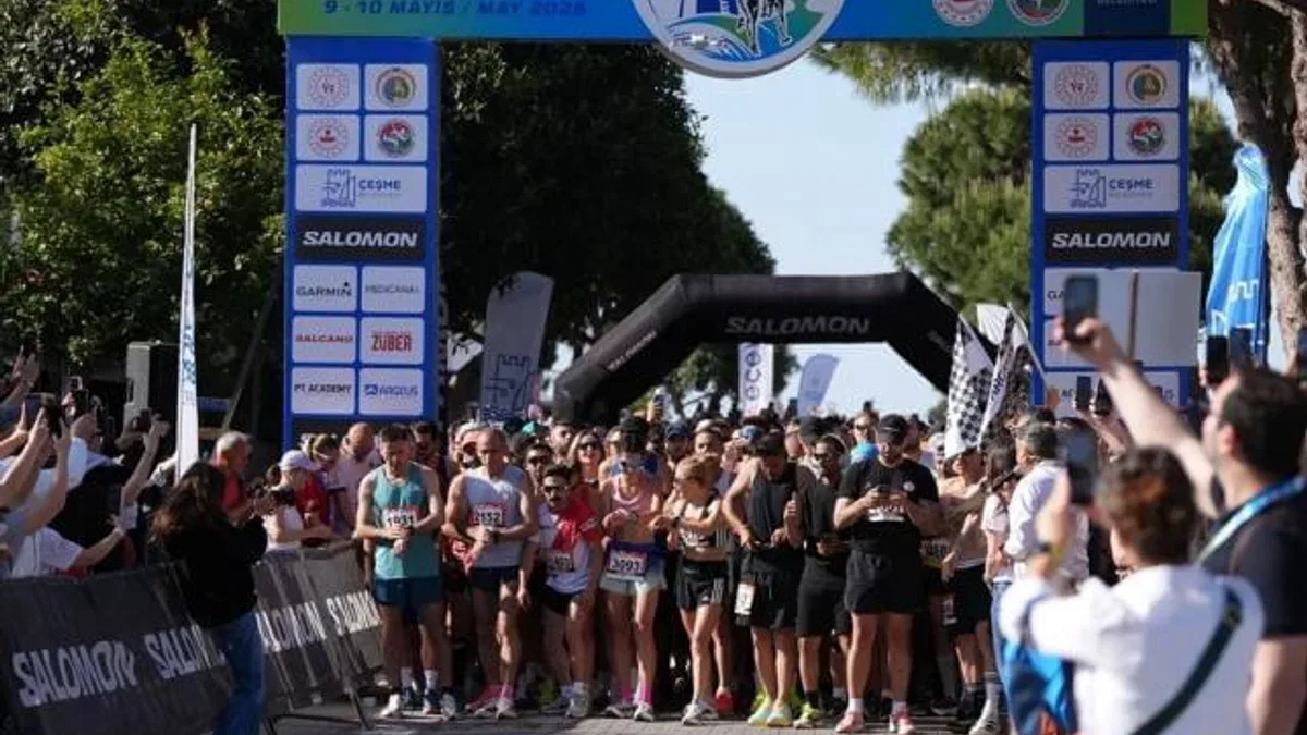 Çeşme’de rekor katılım… 43 ülkeden 3 bin 450 sporcu rüzgar eşliğinde koştu