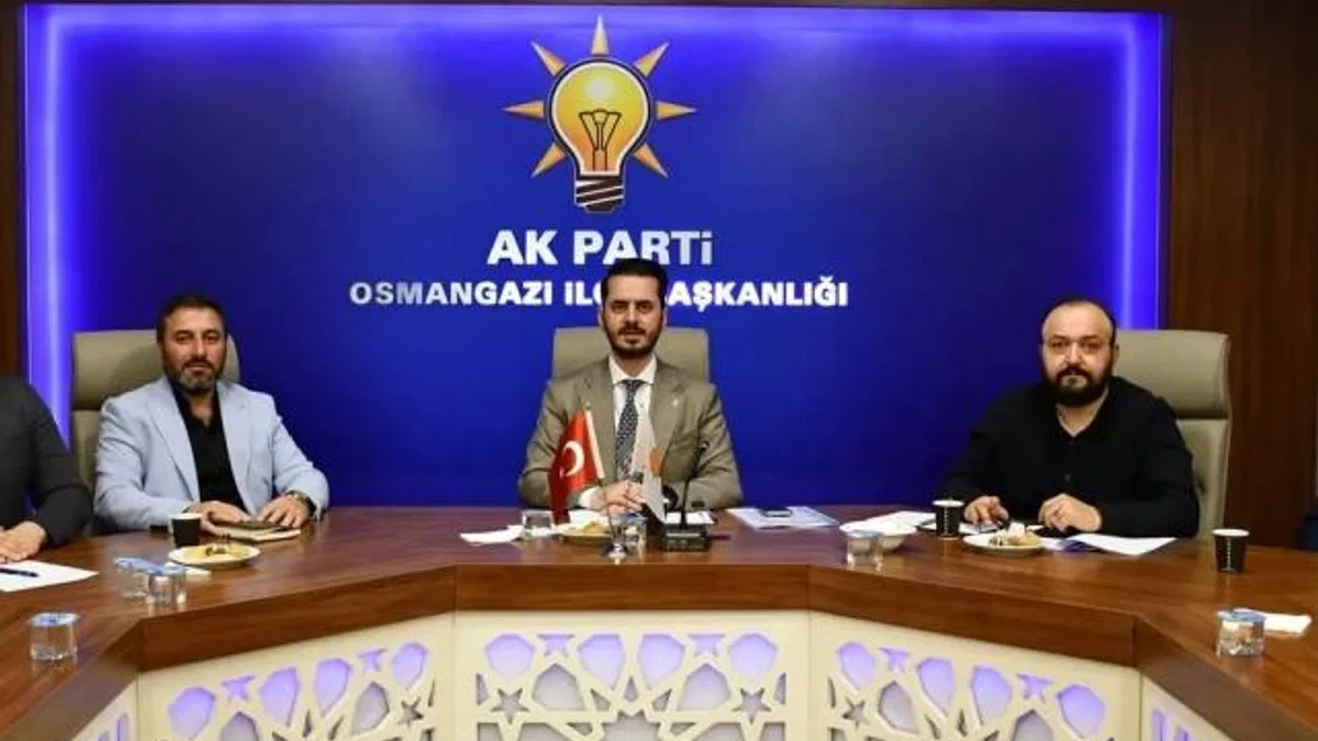 Bursa Osmangazi’de AK Parti Mahalle Başkanlarıyla buluştu