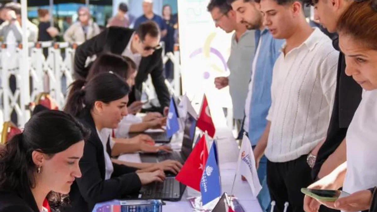 İstanbul’da İBB Bölgesel İstihdam Ofisi’nden kariyer fuarları