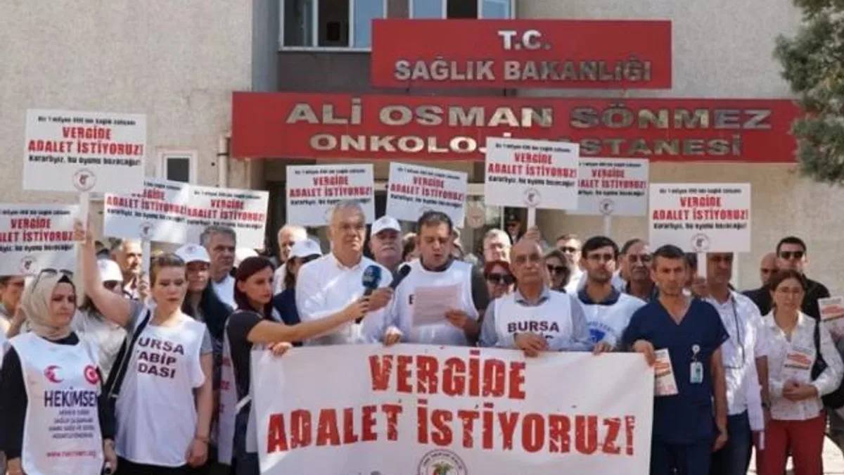 Bursalı tabipler ‘vergide adalet’ için eylemlerini sürdürüyor